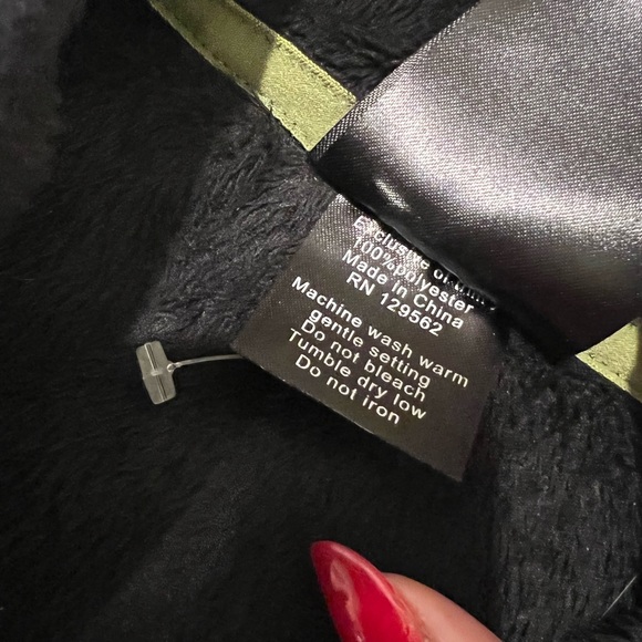 🖤DAKINI 🖤 full zip jacket, super soft and lush inside and out .NWOT - Picture 9 of 9